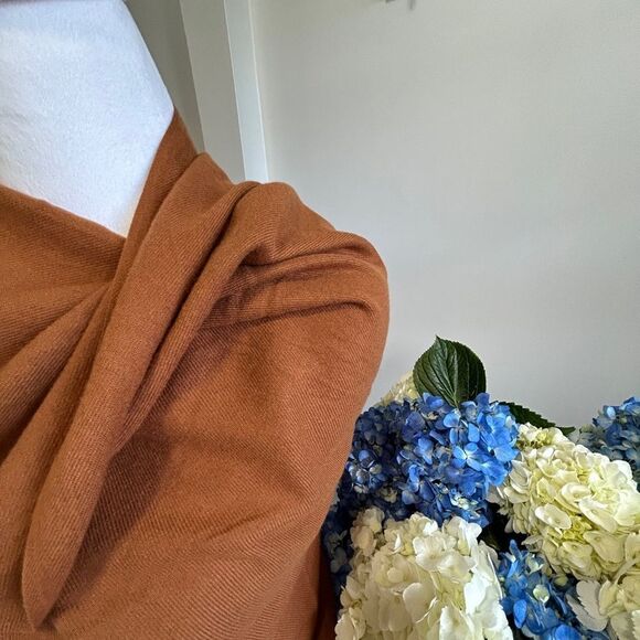 Elegant Brown Shawl Wrap - Picture 2 of 4